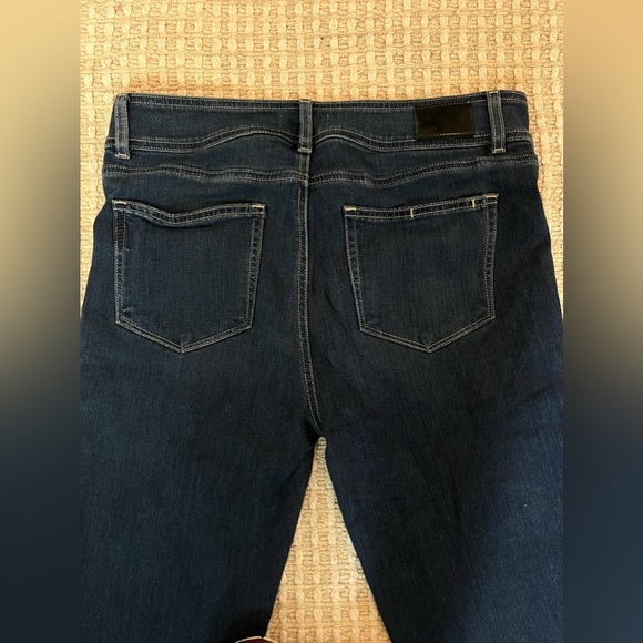 PAIGE HIGH RISE MANHATTAN SIZE 32 JEANS - Picture 6 of 6